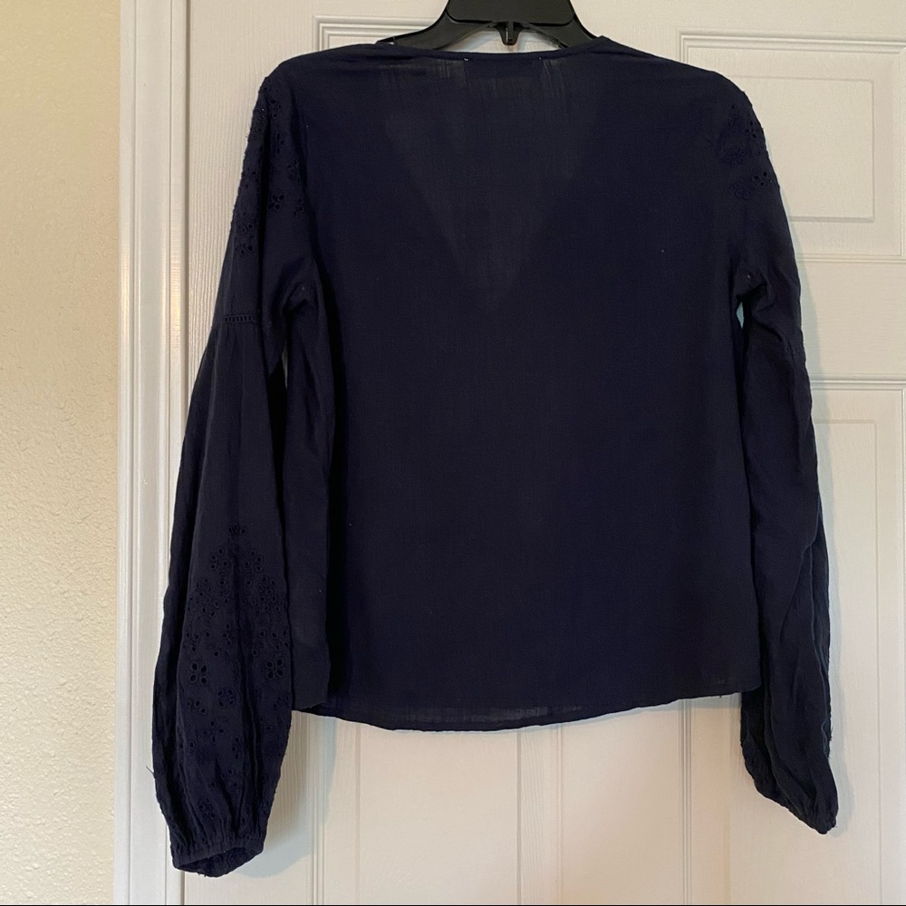 Abercrombie& Fitch Women Cutwork Peasant Top - Picture 3 of 8